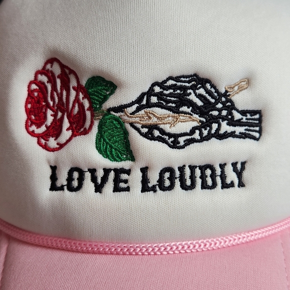 VINTAGE STYLE PINK & WHITE LOVE LOUDLY TRUCKER HAT SNAPBACK - Picture 2 of 8